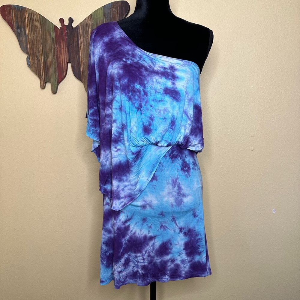 Crimson Ivy One Shoulder Tie Die Dress